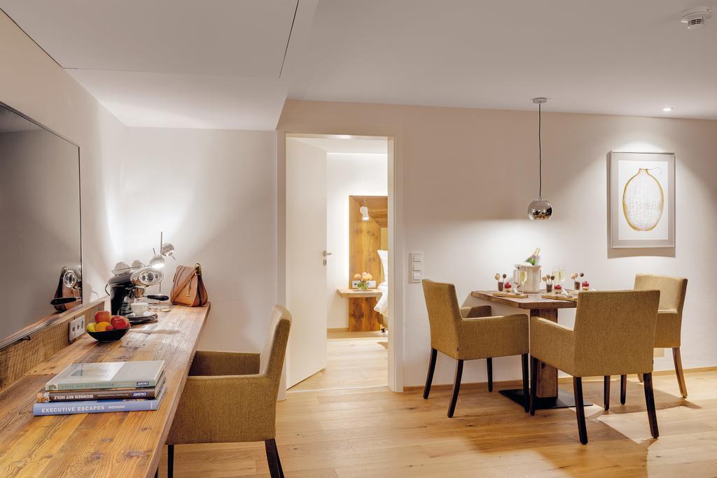 Adler Haeusern Gourmet & Spa Hotel מראה חיצוני תמונה