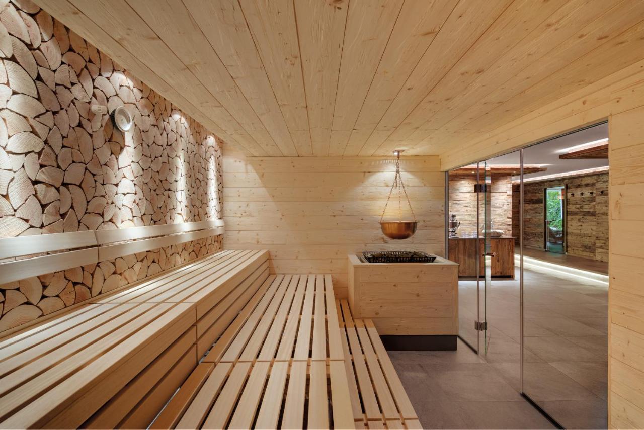 Adler Haeusern Gourmet & Spa Hotel מראה חיצוני תמונה